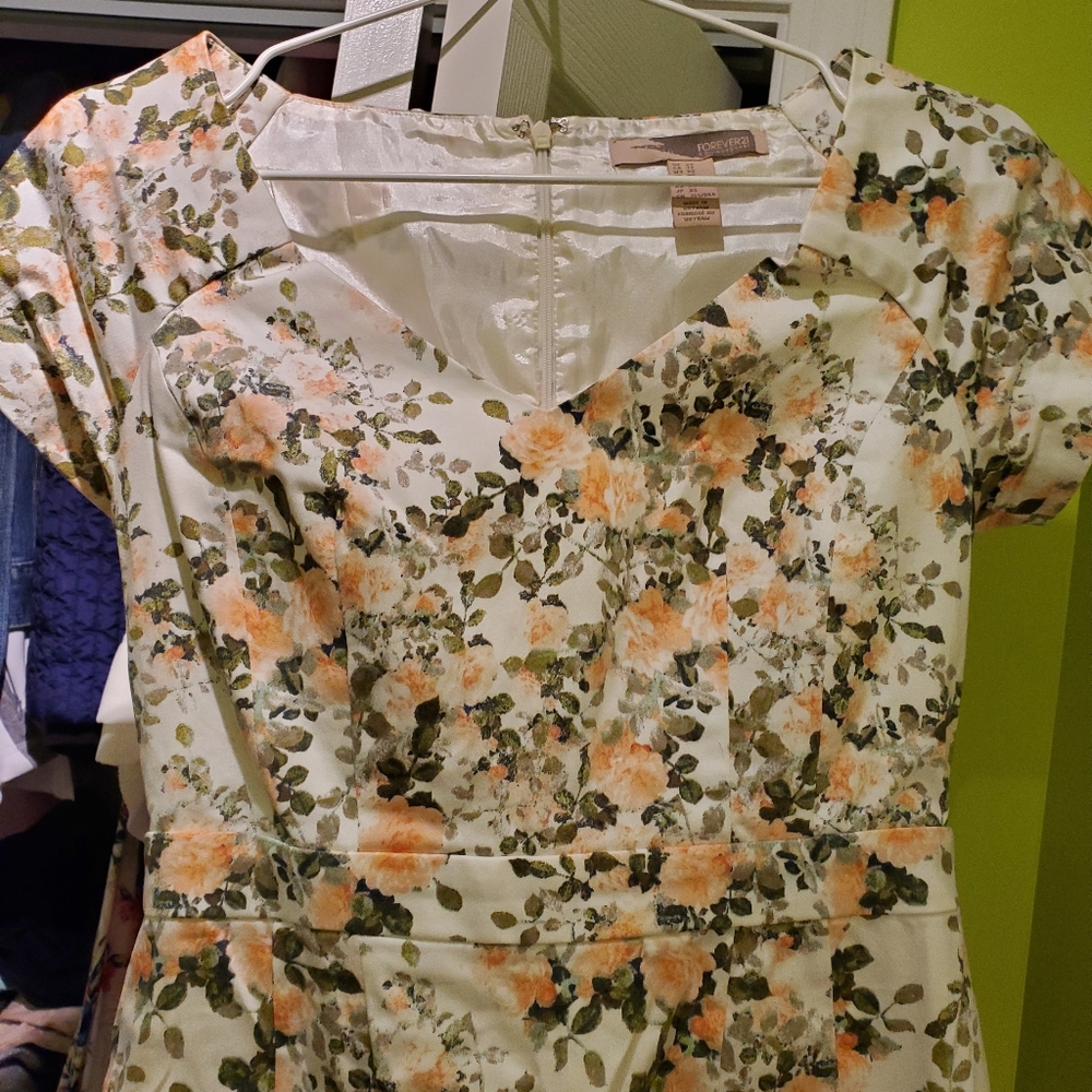 Forever 21 contemporary floral dress XS